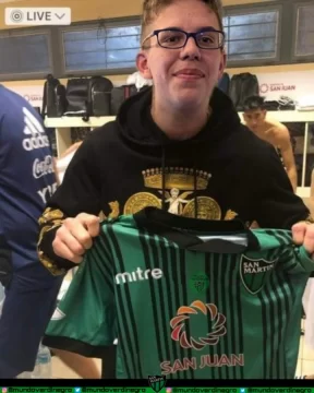 Hinchas verdinegros invitaron a Torres Erwerle al Hilario y el “Talismán” respondió Hinchas verdinegros invitaron a Torres Erwerle al Hilario y el “Talismán” respondió