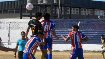 Peñarol no pudo con el líder Olimpo y perdió en Chimbas