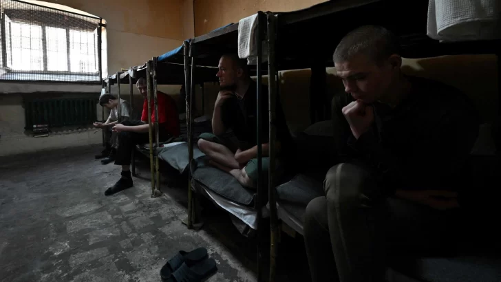 Rusia acusa a Kiev de atacar una cárcel y matar a al menos 40 prisioneros de guerra ucranianos Rusia acusa a Kiev de atacar una cárcel y matar a al menos 40 prisioneros de guerra ucranianos