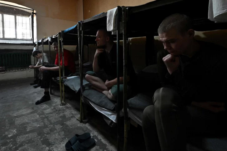 Rusia acusa a Kiev de atacar una cárcel y matar a al menos 40 prisioneros de guerra ucranianos