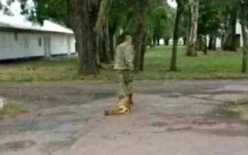 Encontraron muerto en un parque al militar que torturó y asesinó a un perro Encontraron muerto en un parque al militar que torturó y asesinó a un perro