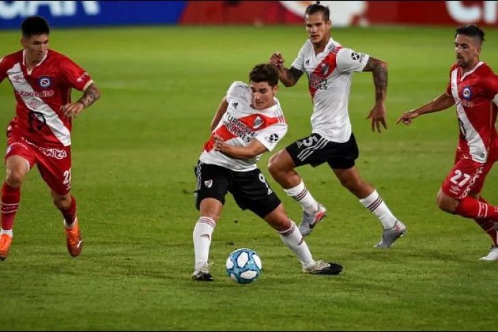 River cerró en empate el duelo con Argentinos