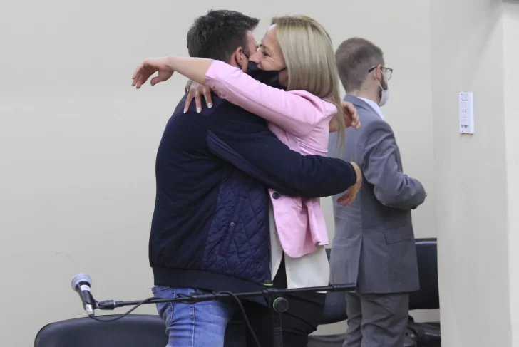 El ginecólogo tras ser absuelto: “Tenía miedo que hubiese algo raro y terminar condenado” El ginecólogo tras ser absuelto: “Tenía miedo que hubiese algo raro y terminar condenado”