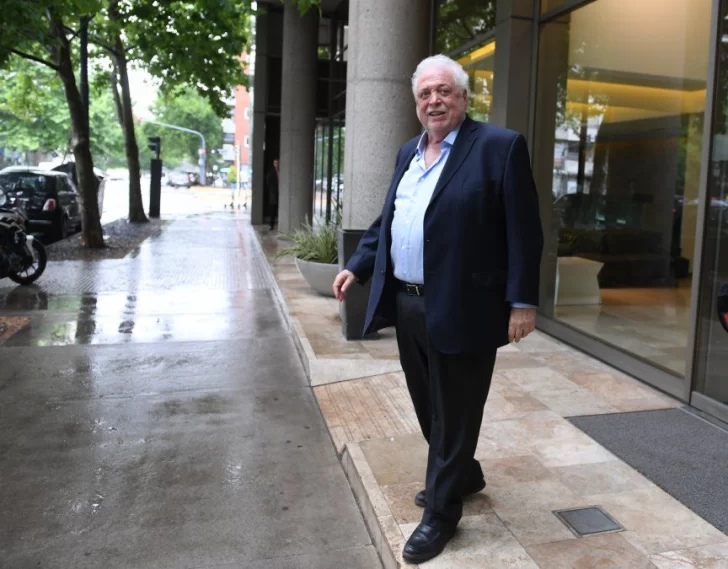 Ginés González García cree que la curva bajará “en dos o tres días” Ginés González García cree que la curva bajará “en dos o tres días”