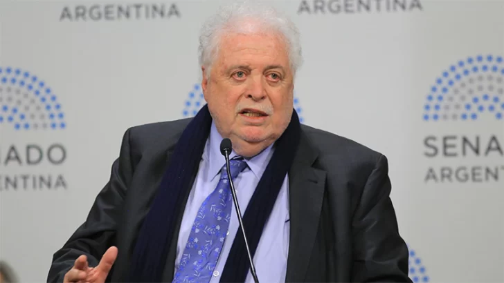 Ginés González García: “La vacunación contra el coronavirus implicará un enorme esfuerzo”