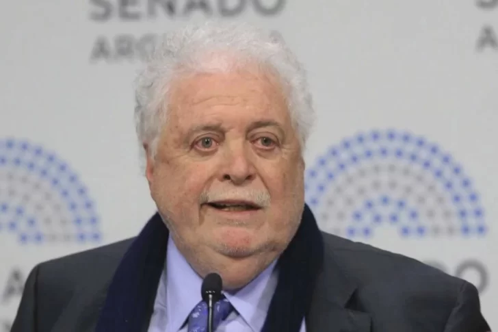 Ginés reiteró que “es necesaria una salida gradual de la cuarentena”