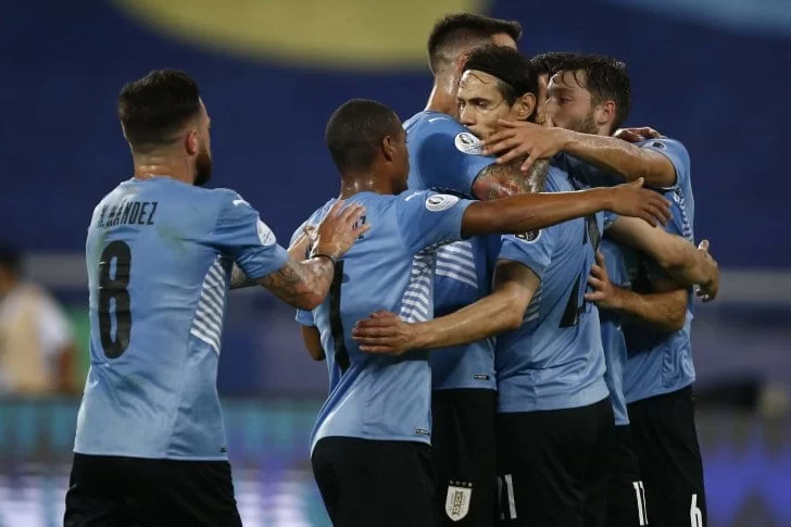 Con penal de Cavani, Uruguay le ganó a Paraguay y terminó segundo