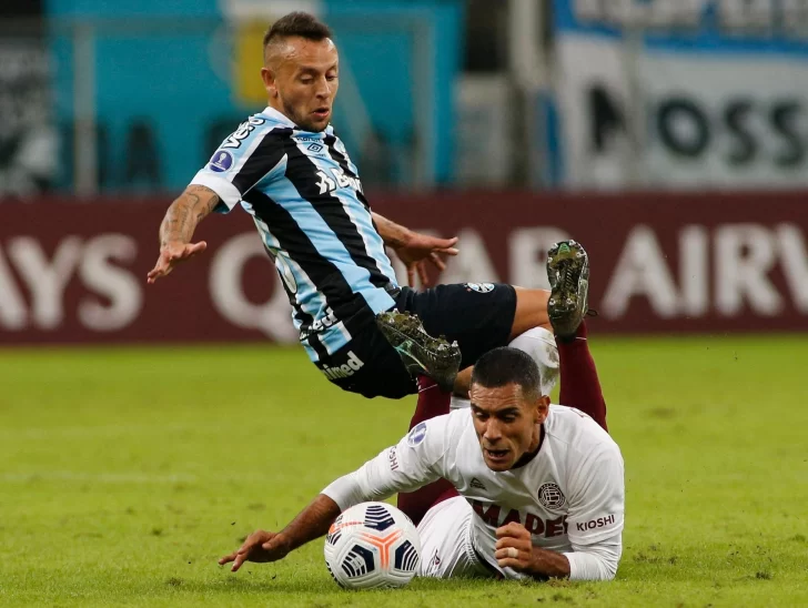Lanús cayó en su visita a Gremio y quedó al borde de la eliminación Lanús cayó en su visita a Gremio y quedó al borde de la eliminación