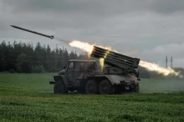 Rusia afirma que Occidente le declaró la “guerra híbrida total” Rusia afirma que Occidente le declaró la “guerra híbrida total”