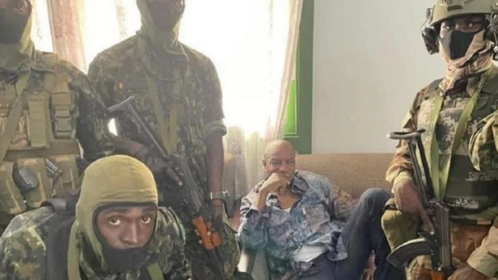 Golpe de Estado en Guinea donde los militares arrestaron al presidente Golpe de Estado en Guinea donde los militares arrestaron al presidente
