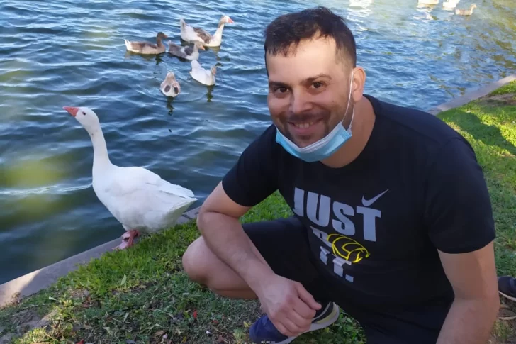 Un afiche del Dakar en San Juan, una pista para un bonaerense que busca su identidad