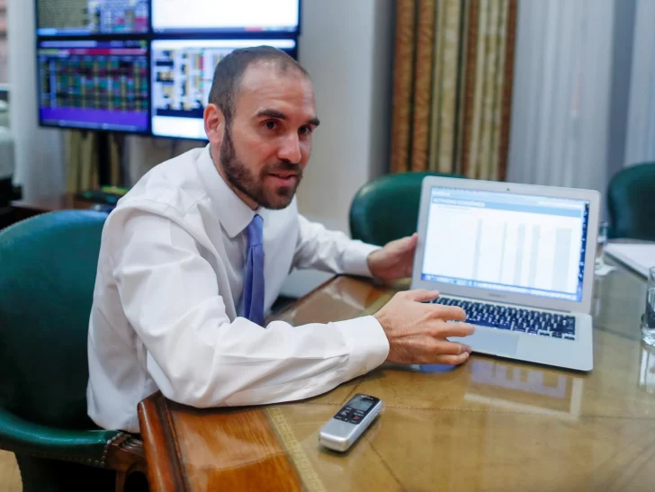 Guzmán afirmó que el Gobierno no ve al dólar blue como referencia para los precios