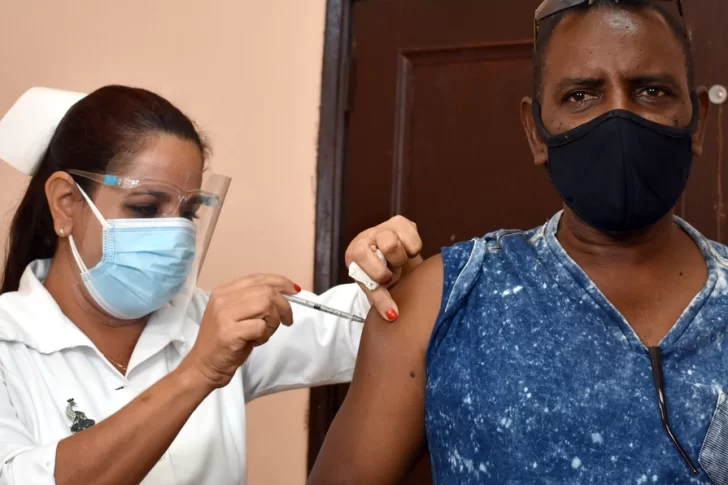 Soberana 02: Cuba empieza a administrar su vacuna contra el coronavirus