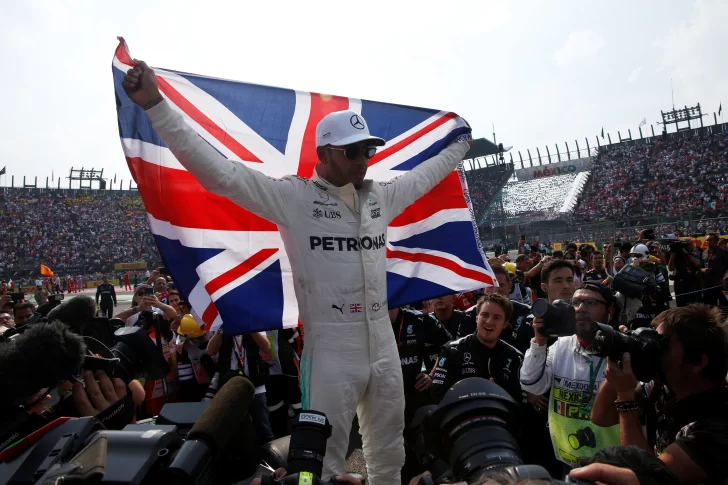 Lewis Hamilton denuncia una “mano oscura” en su contra en el GP de Rusia