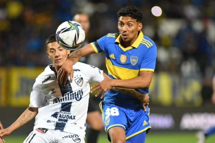 En un partido cortado por incidentes, Boca venció a Quilmes y es semifinalista