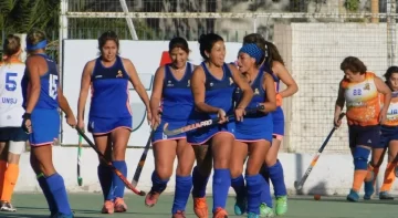 El hockey sobre césped de mamis coronará a sus campeonas este domingo El hockey sobre césped de mamis coronará a sus campeonas este domingo