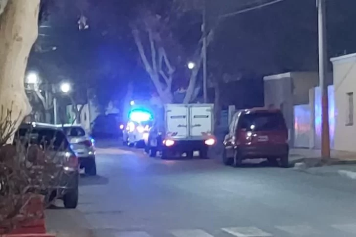 Un anciano se cayó en el baño y falleció en el acto