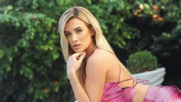 Camila Homs lució un sugestivo conjunto de ropa interior nude
