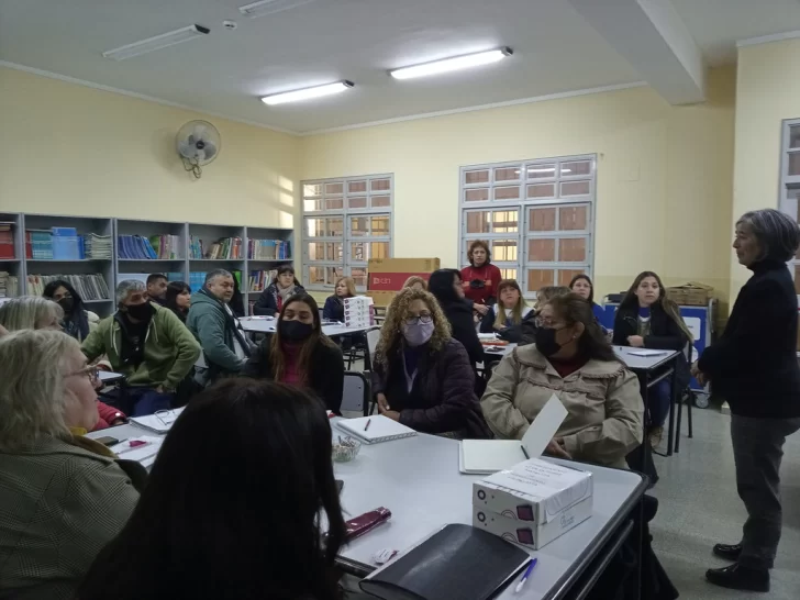 Ya trabajan en cuatro departamentos para aplicar la hora extra Ya trabajan en cuatro departamentos para aplicar la hora extra