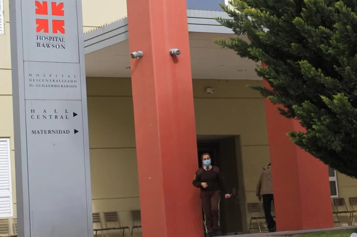 Beba zamarreada: excluyen del hogar al padre policía y le prohíben acercarse a ella y su pareja