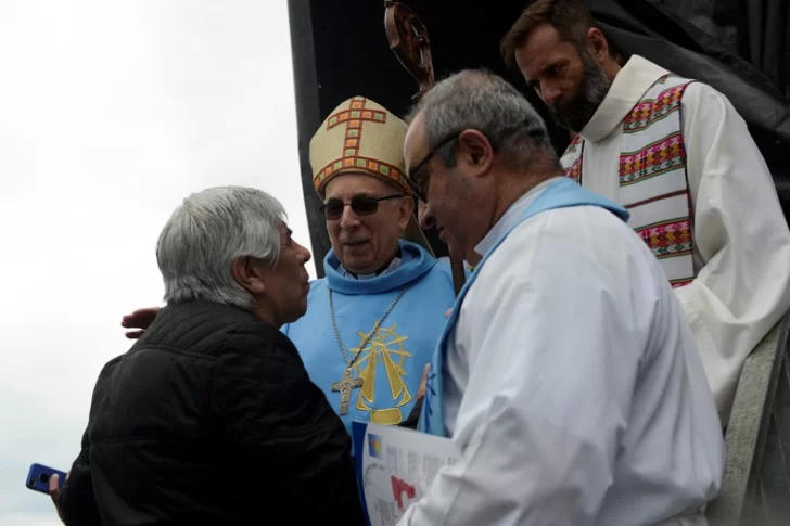 El obispo de Luján se disculpó por la misa con Moyano