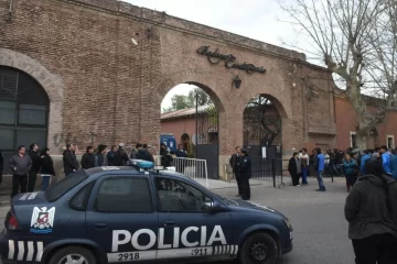 Precios poco convenientes y bajo interés de la gente en la subasta aduanera Precios poco convenientes y bajo interés de la gente en la subasta aduanera