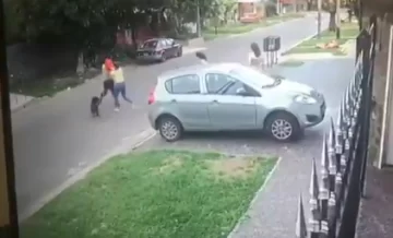 Entró a robar y fue echado a las piñas por una instructora de kick boxing Entró a robar y fue echado a las piñas por una instructora de kick boxing