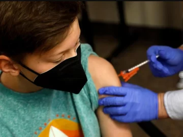 Covid: autorizan en EEUU las vacunas de Moderna y Pfizer para niños desde los 6 meses Covid: autorizan en EEUU las vacunas de Moderna y Pfizer para niños desde los 6 meses