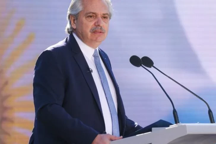 Fernández aparecerá públicamente por primera vez esta tarde luego de la renuncia de Guzmán