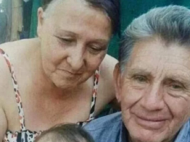 Asesinaron a puñaladas a una pareja y detuvieron al nieto como sospechoso