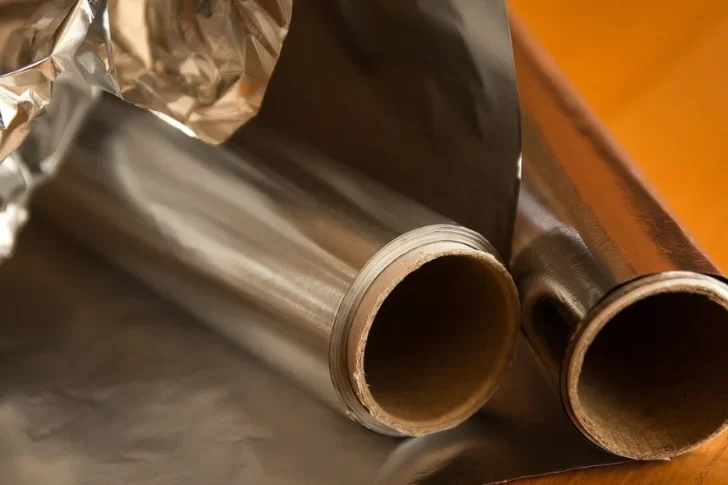 Seis usos pocos desconocidos del papel aluminio
