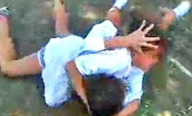 Una pelea entre alumnas terminó con una de ellas internada