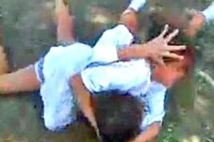 Una pelea entre alumnas terminó con una de ellas internada