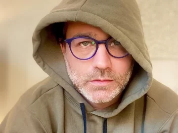 Gastón Pauls volvió a cuestionar la llegada del hombre a la Luna y se enojó por los comentarios Gastón Pauls volvió a cuestionar la llegada del hombre a la Luna y se enojó por los comentarios