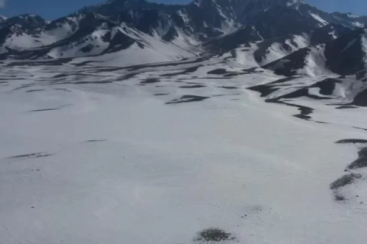 El frente frío trajo la primera nevada de la temporada en la Cordillera sanjuanina