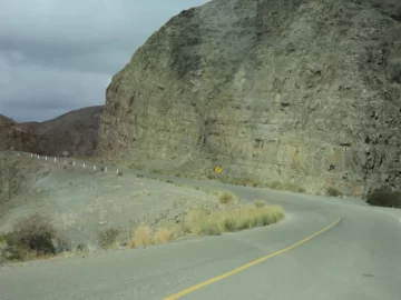 La caída de rocas genera complicaciones en el suministro eléctrico de Calingasta La caída de rocas genera complicaciones en el suministro eléctrico de Calingasta