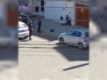 Una reconocida docente y locutora fue asesinada a cuchilladas frente a su escuela Una reconocida docente y locutora fue asesinada a cuchilladas frente a su escuela