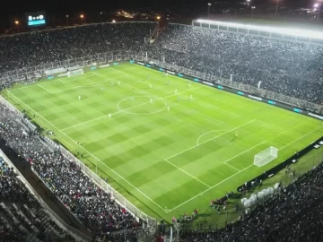 Afirman que habrá un torneo en Estadio del Bicentenario con Boca, Colo Colo y U de Chile Afirman que habrá un torneo en Estadio del Bicentenario con Boca, Colo Colo y U de Chile
