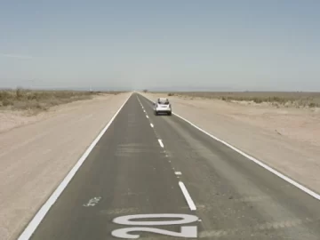 Un anciano de 81 años perdió el control de su camioneta y volcó: fue hospitalizado Un anciano de 81 años perdió el control de su camioneta y volcó: fue hospitalizado