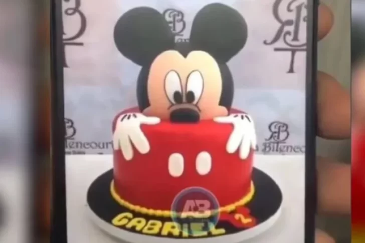 Pidió una torta de Mickey Mouse, pero el resultado no fue el que esperaba