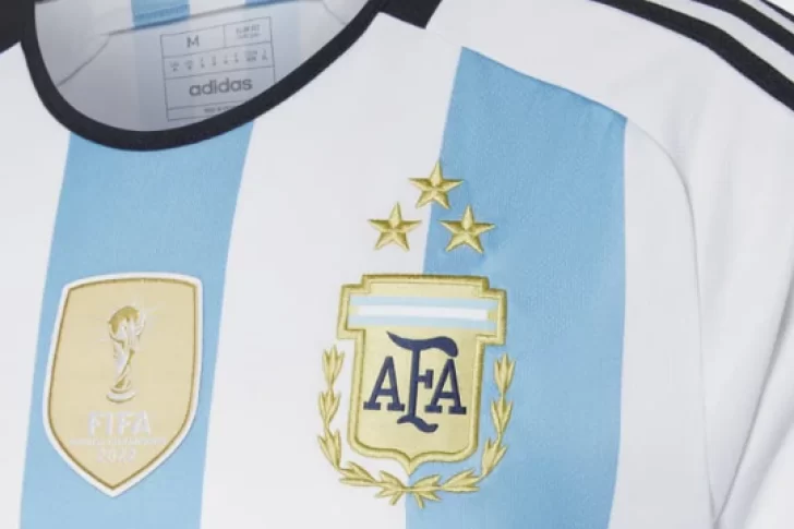 La camiseta de Argentina con las tres estrellas sale a la venta el lunes: dónde conseguirla