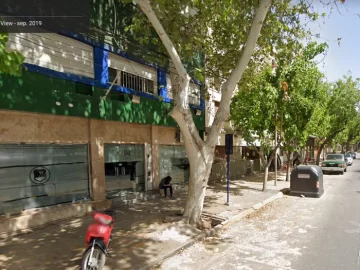 Un chico de 16 años robó una computadora y dinero de la dueña de un colegio: lo atraparon Un chico de 16 años robó una computadora y dinero de la dueña de un colegio: lo atraparon