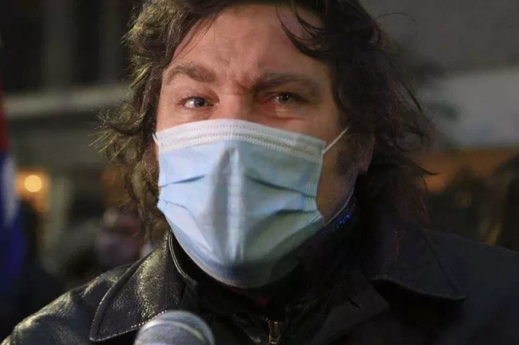 Milei dio positivo en coronavirus antes de viajar a Miami y quedó aislado