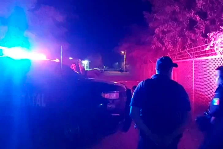 Una nena se escondió en un auto y murió deshidratada