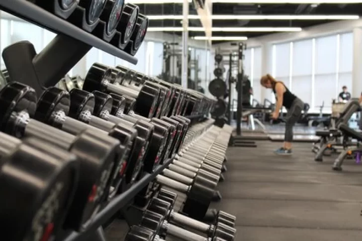 El indignante mensaje que el dueño de un gimnasio le mandó por error a una clienta