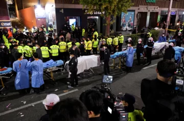 Estampida en festejo de Halloween en Seúl: ya son 153 los muertos y declaran duelo nacional Estampida en festejo de Halloween en Seúl: ya son 153 los muertos y declaran duelo nacional