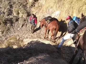 Creen que el chileno que murió en la cordillera cruzó con animales y buscan a su compañero Creen que el chileno que murió en la cordillera cruzó con animales y buscan a su compañero