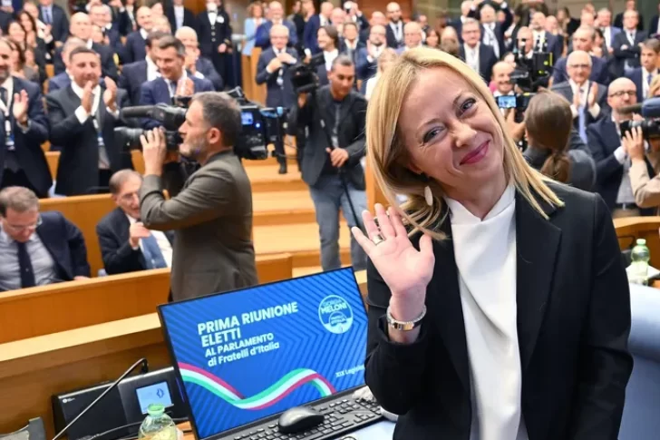 Meloni juró como premier de Italia, es la primera mujer en ese puesto en la historia del país