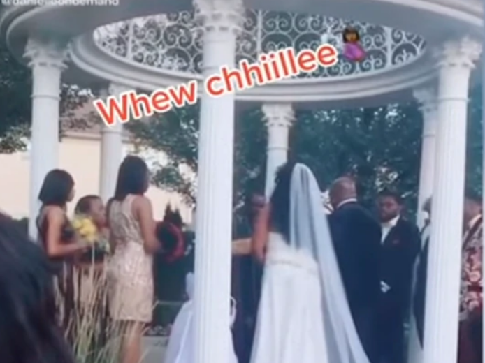 Se estaban casando y apareció una mujer que dijo estar embarazada del novio