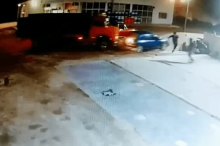 Detuvieron al sanjuanino que arrolló con su camión el auto de la pareja de su exesposa